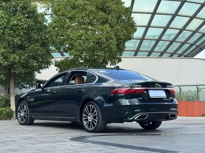 Jaguar XFL 2024 Model 2.0T P250 2WD Exclusive Deluxe Edition