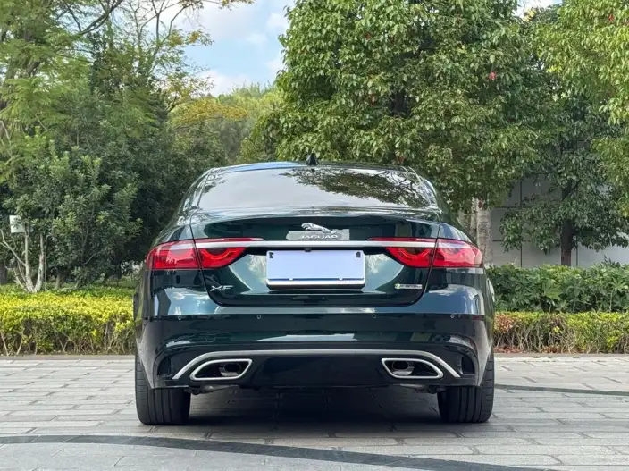 Jaguar XFL 2024 Model 2.0T P250 2WD Exclusive Deluxe Edition