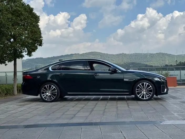 Jaguar XFL 2024 Model 2.0T P250 2WD Exclusive Deluxe Edition – фото 5