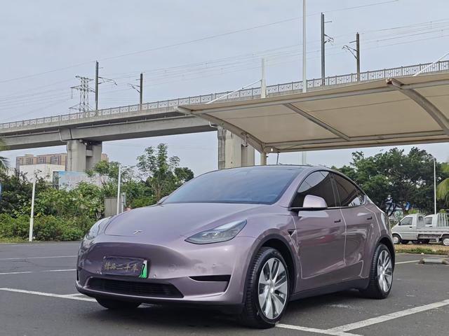 Tesla Model Y 2022 Facelift RWD – фото 1