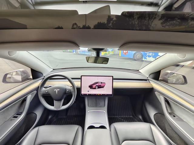 Tesla Model Y 2022 Facelift RWD – фото 5