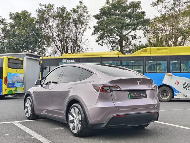 Tesla Model Y 2022 Facelift RWD – фото 9
