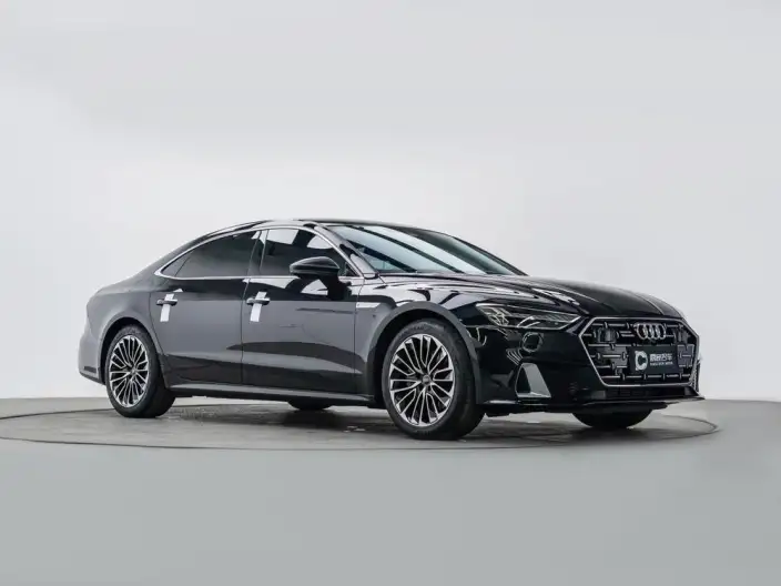 Audi A7 L 2024 Model 45 TFSI Luxury Model – фото 3