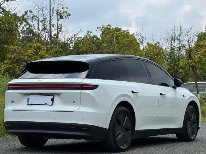 Li Auto i6 2025 Model 2WD Standard Edition – фото 5