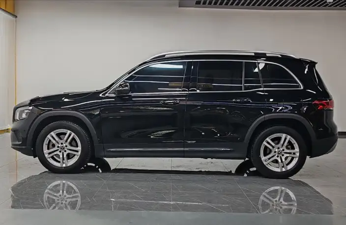 Mercedes-Benz GLB 2023 Model GLB 220 Dynamic Model – фото 4
