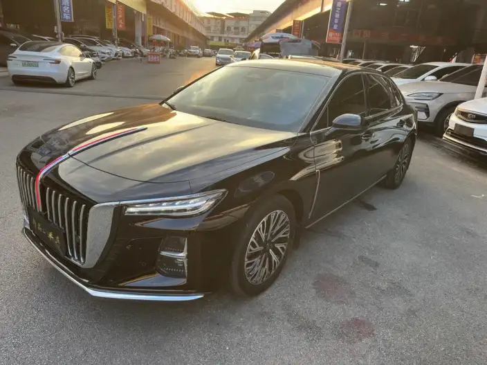 Hongqi H5 2024 Model 2.0T Automatic Smart Flag Enjoy Edition