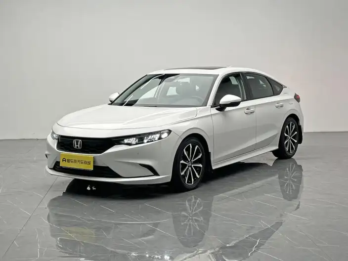 Model Ge 2023 Model HATCHBACK 240TURBO CVT Trendy Edition