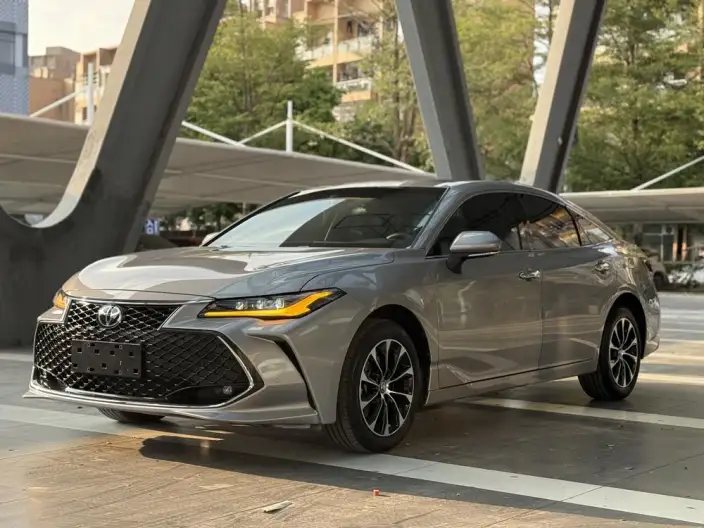 Toyota Avalon 2023 Model 2.5L Automatic Deluxe Edition – фото 1