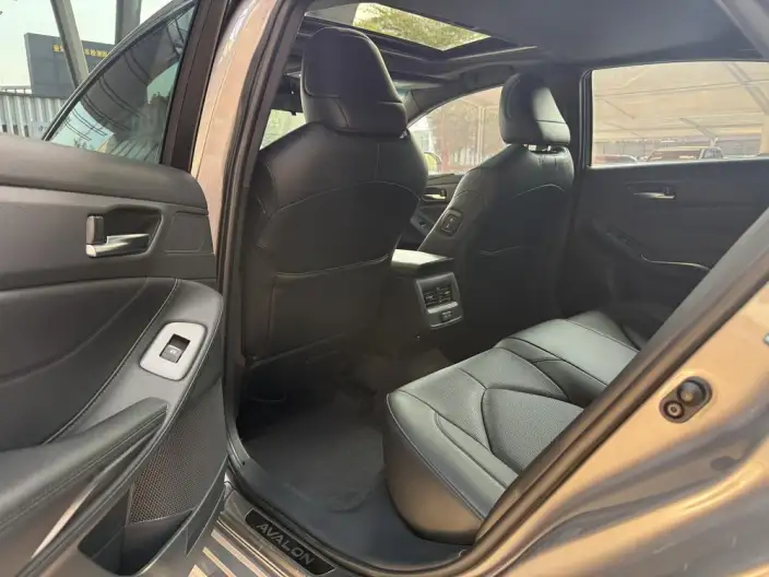 Toyota Avalon 2023 Model 2.5L Automatic Deluxe Edition – фото 9
