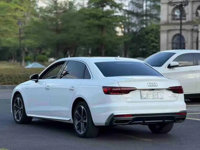 Audi A4 L 2022 Model 40 TFSI Fashion Dynamic Model – фото 4