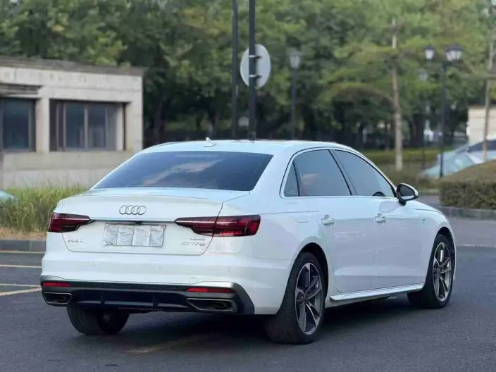 Audi A4 L 2022 Model 40 TFSI Fashion Dynamic Model – фото 6