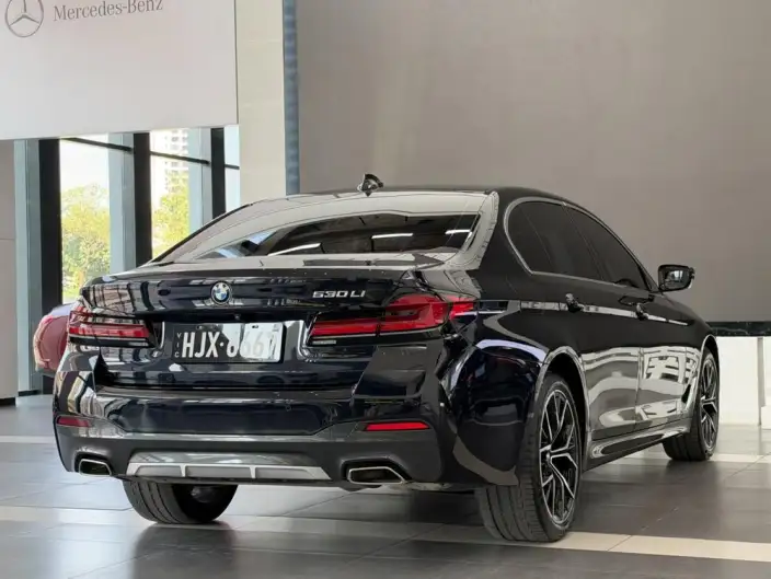 BMW 5 Series 2023 Model 530Li Exclusive Model M Sports Set – фото 7