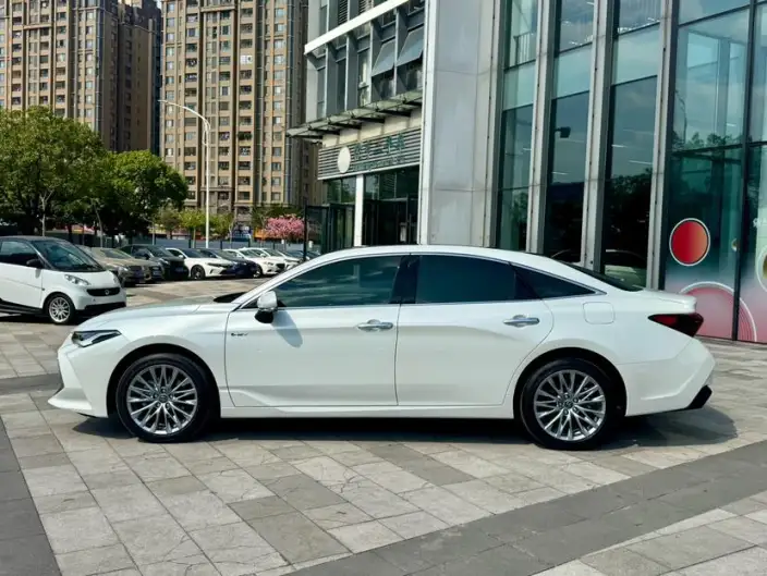 Toyota Avalon 2024 Model Intelligent Hybrid 2.0L E-CVT Deluxe Edition – фото 4