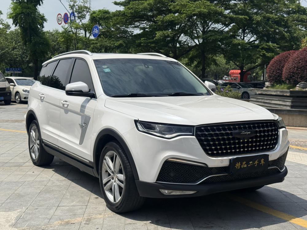Zotye T800 Модель 2018 года 2.0T автоматическое Noble Smart Connect тип 7 seat