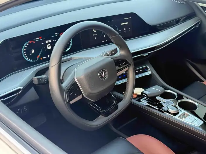 Changan Eado 2023 Model PLUS Changxiang Edition Blue whale NE 1.4T GDI DCT Noble Model – фото 9