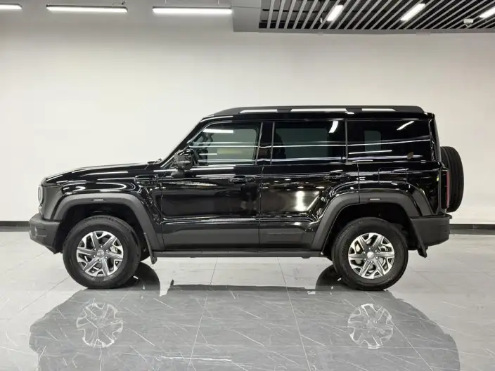 BAIC BJ40 2026 Model 2.0T Automatic Petrol Standard Edition