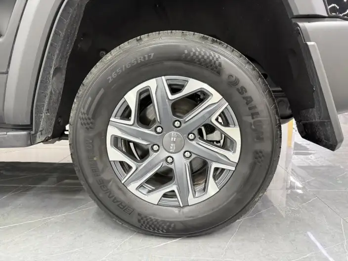 BAIC BJ40 2026 Model 2.0T Automatic Petrol Standard Edition – фото 9