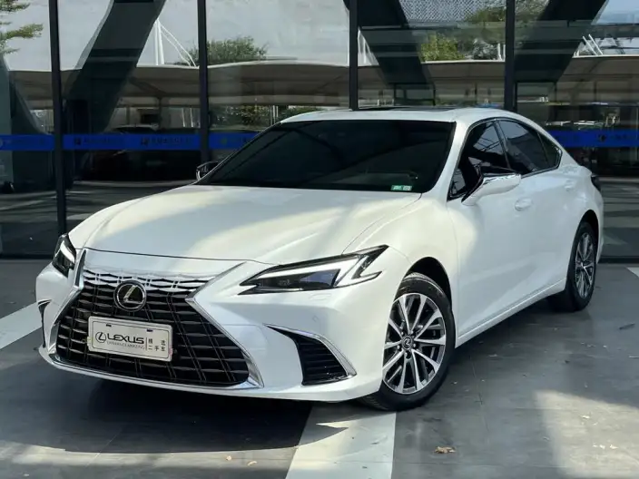 Lexus ES 2025 Model 200 Premium