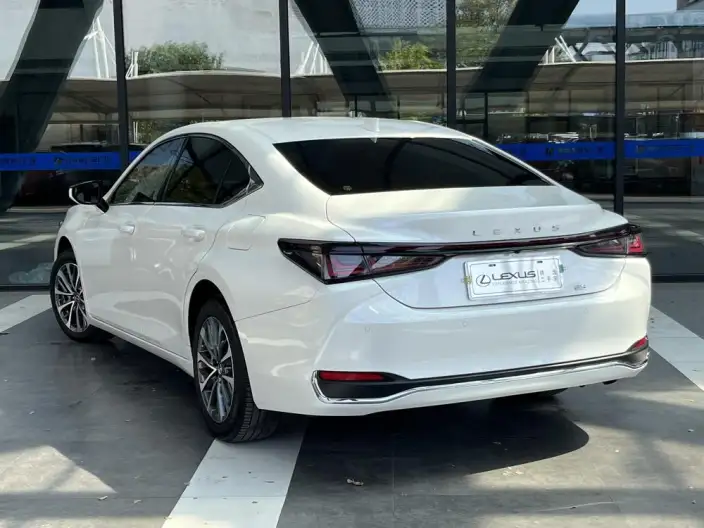 Lexus ES 2025 Model 200 Premium – фото 5
