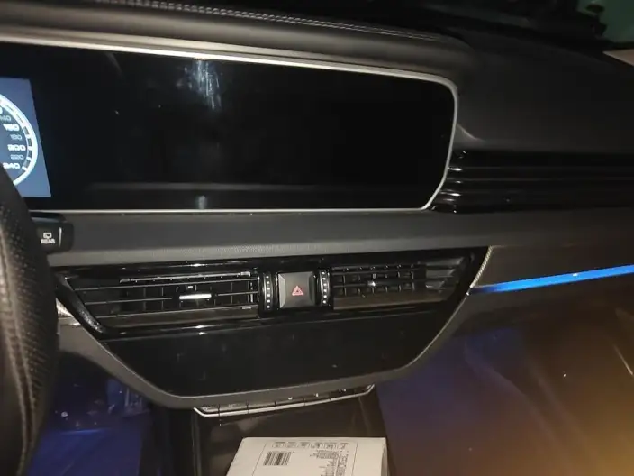 Hongqi HS5 2022 Model Facelift 2.0T Smart Flag Enjoy Edition – фото 8