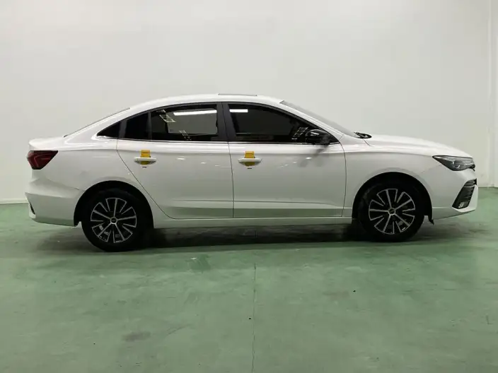 Roewe i5 2021 Model Facelift 1.5L CVT Diamond Edition – фото 8