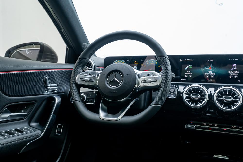 Mercedes-Benz A-class 2020 рестайлинговый A 200 L – фото 16