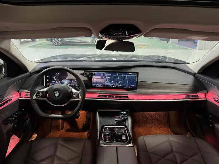 BMW 7 Series 2023 Model 735Li Luxury Set – фото 7