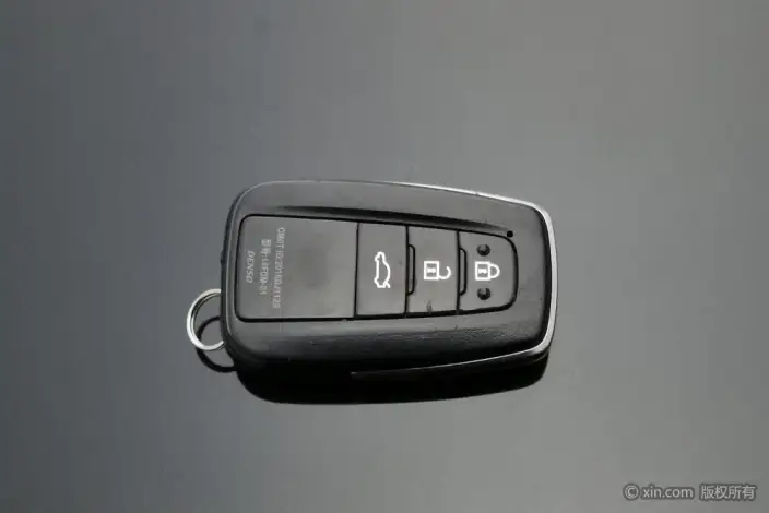 Toyota Camry 2021 Model Hybrid 2.5HG Deluxe Edition – фото 6