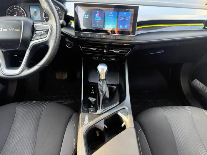 Roewe i5 2021 Model 1.5L CVT Platinum edition – фото 8
