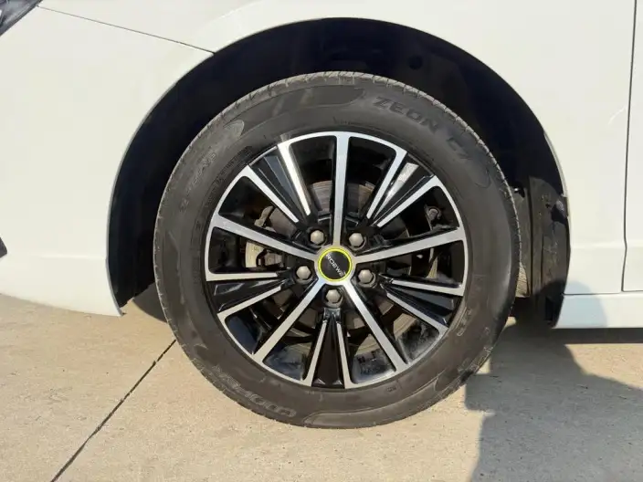 Roewe i5 2021 Model 1.5L CVT Platinum edition – фото 9