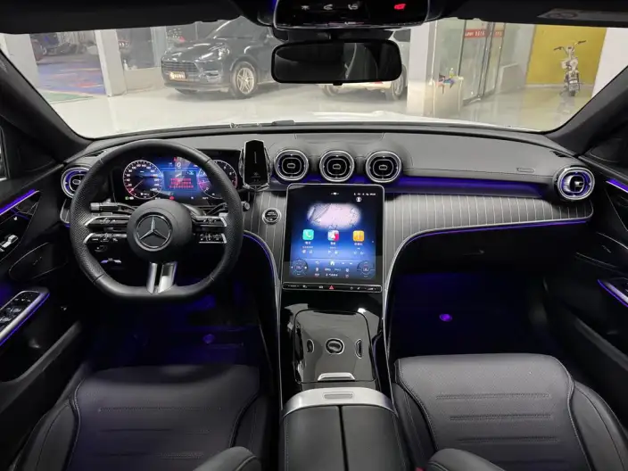 Mercedes-Benz C-Class 2025 Model C 260 L Sports Edition – фото 7