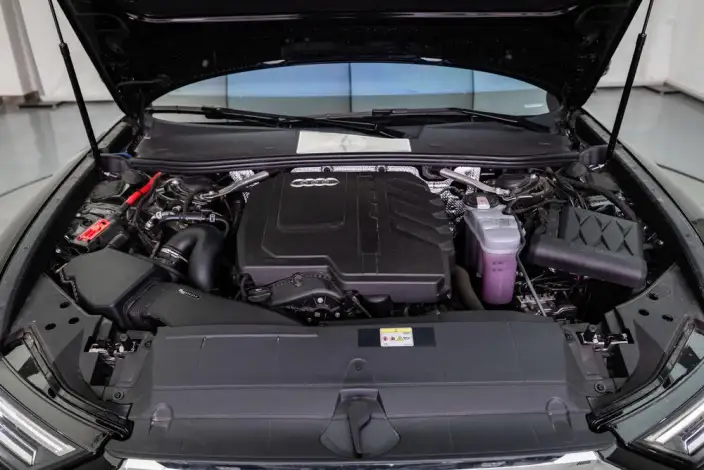 Audi A6L 2025 Model 40 TFSI Luxury Dynamic Model – фото 6