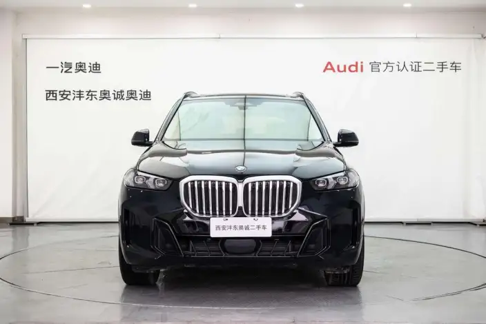BMW X5 2026 Model xDrive30Li Exclusive Model M Sports Night Set – фото 2