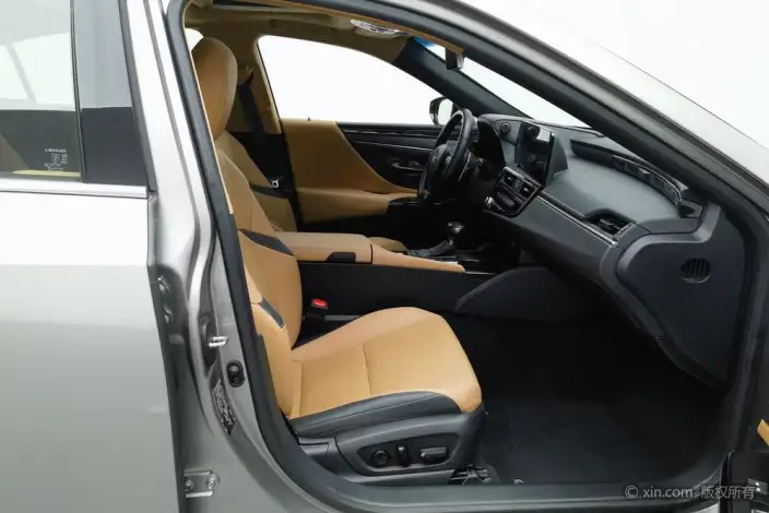 Lexus ES 2024 Model 200 Premium – фото 8