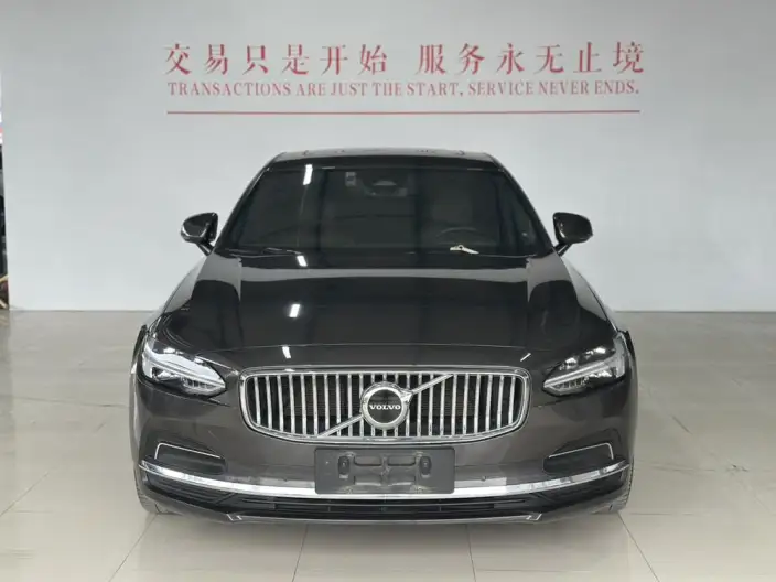 Volvo S90 2023 Model B5 Smart Range Deluxe Edition – фото 2