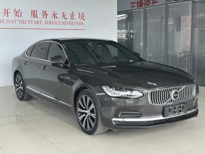 Volvo S90 2023 Model B5 Smart Range Deluxe Edition – фото 3