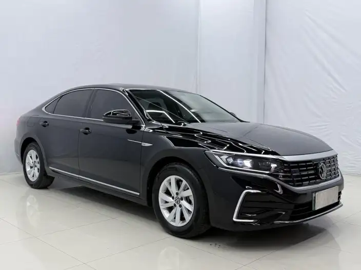 Volkswagen Passat PHEV 2025 Model 430PHEV Hybrid Business Edition