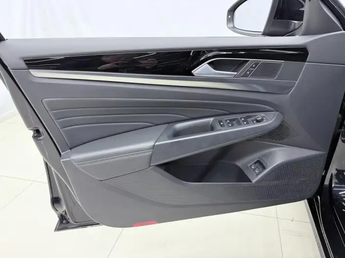 Volkswagen Passat PHEV 2025 Model 430PHEV Hybrid Business Edition – фото 9