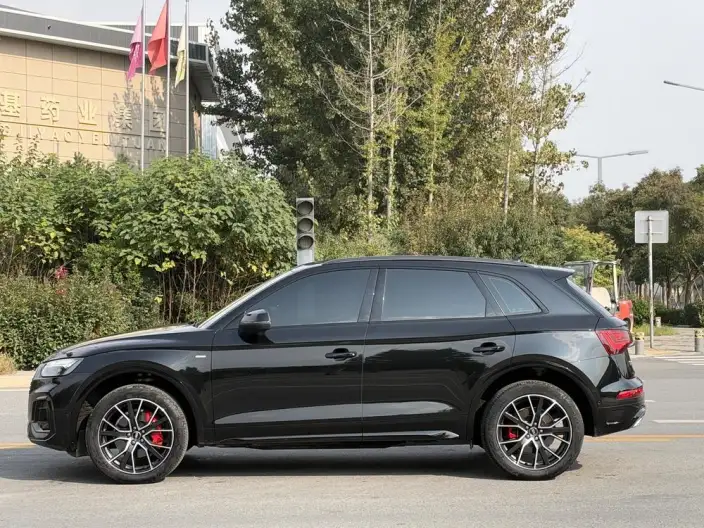 Audi Q5L 2024 Model 45TFSI Luxury Dynamic Model