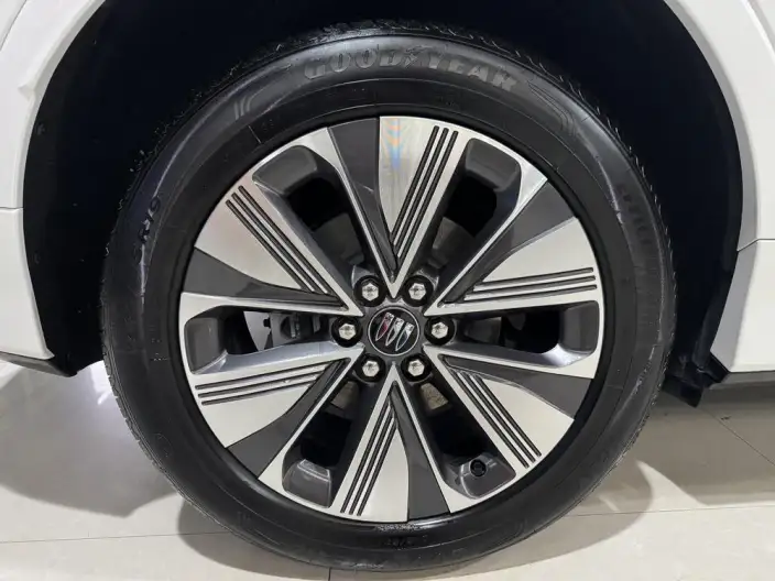 BUICK E5 2025 Model 620KM Exclusive Edition – фото 10