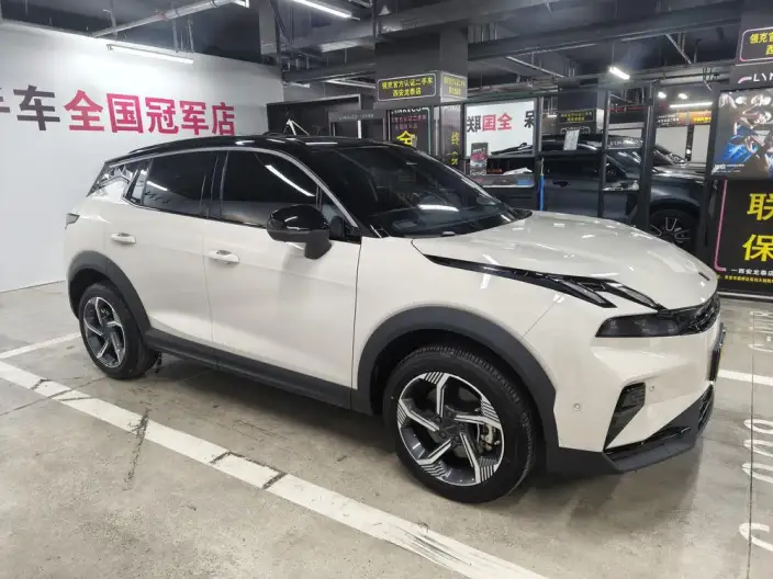 Lynk & Co 06 2026 Model Relive 1.5T Ultra – фото 3