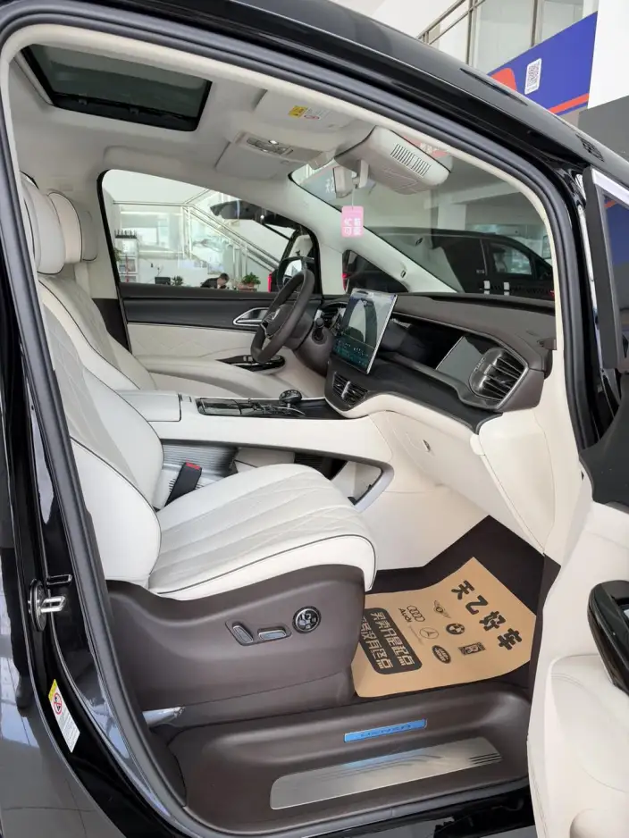 DENZA D9 DM 2024 Model 980 4WD Flagship Model – фото 10