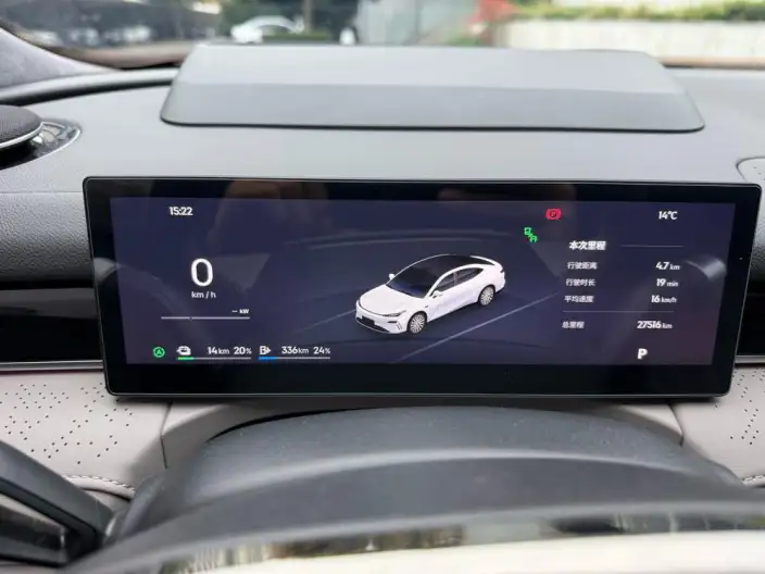Geely Galaxy E8 PHEV 2025 Model 130km EM-i Premium Edition – фото 10