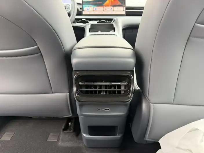 Geely Galaxy E5 2026 Model 530km Voyage Edition – фото 7