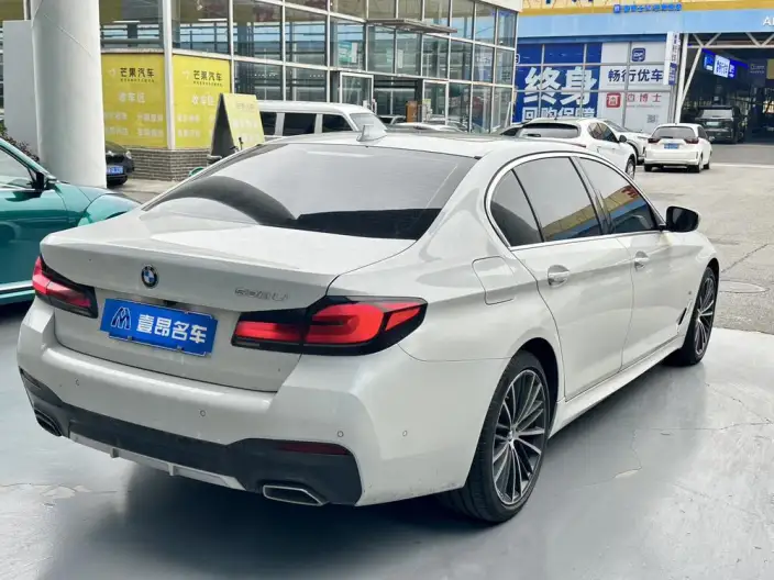 BMW 5 Series 2022 Model Facelift II 530Li Leading Model M Sports Set – фото 5