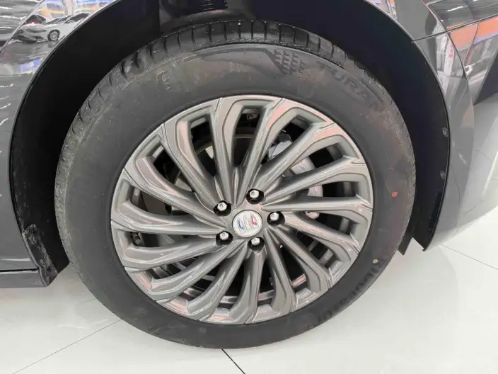 Buick LaCrosse 2024 Model 28T Automatic Yue Zun Edition – фото 7