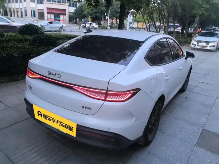 BYD Seal 05DM 2026 Model DM-i 128KM Luxury Model