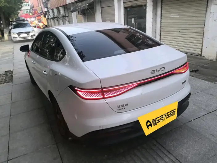 BYD Seal 05DM 2026 Model DM-i 128KM Luxury Model