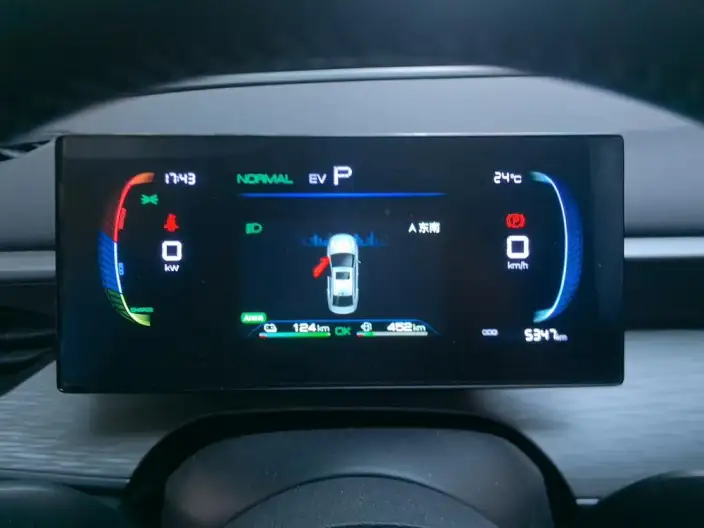 BYD Seal 05DM 2026 Model DM-i 128KM Luxury Model – фото 6