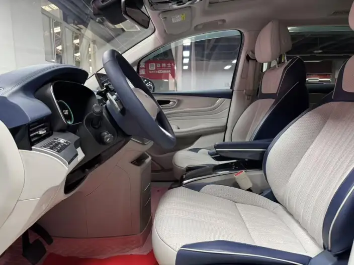 Roewe iMAX8 2022 Model 400TGI Supreme Edition – фото 8